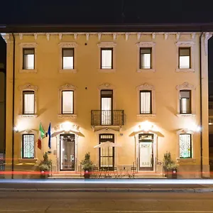 *** Hotel Fontana Italia